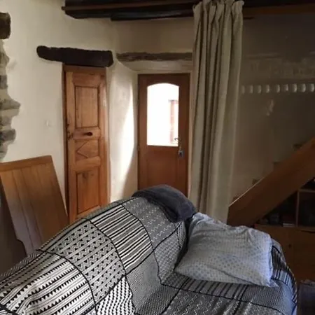 Feriehus Maison En Pierre En L'aubrac Saint-Chély-dʼAubrac
