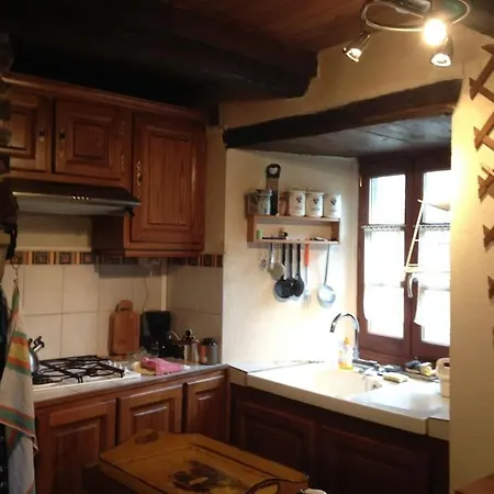 Maison En Pierre En L'aubrac Feriehus *